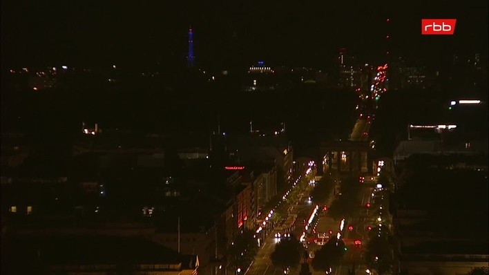 Archiv Foto Webcam Berlin: Rotes Rathaus und Berliner Dom