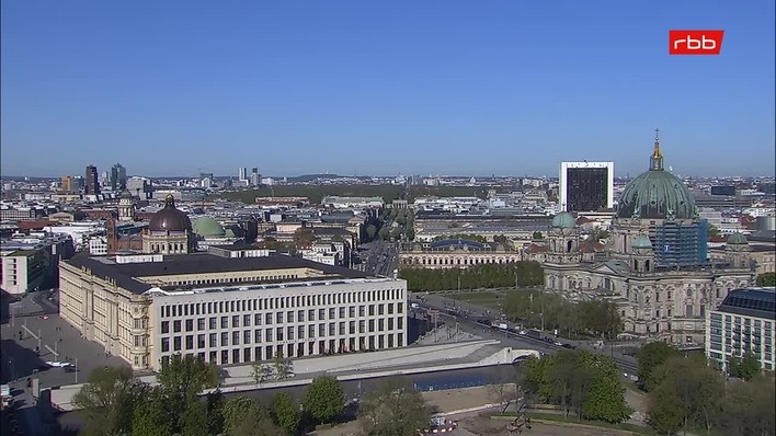 Archiv Foto Webcam Berlin: Rotes Rathaus und Berliner Dom