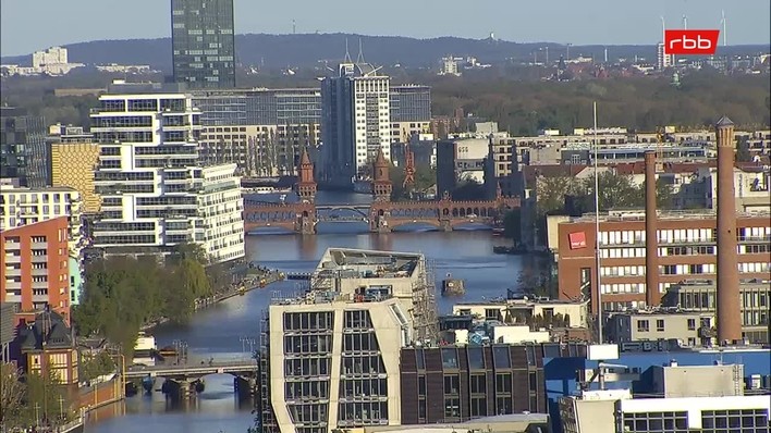 Archiv Foto Webcam Berlin: Rotes Rathaus und Berliner Dom