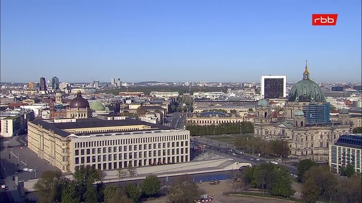 Archiv Foto Webcam Berlin: Rotes Rathaus und Berliner Dom