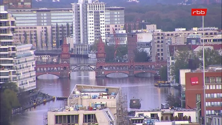 Archiv Foto Webcam Berlin: Rotes Rathaus und Berliner Dom
