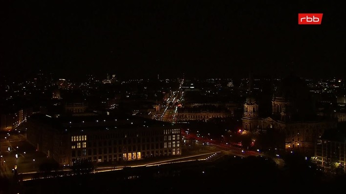 Archiv Foto Webcam Berlin: Rotes Rathaus und Berliner Dom