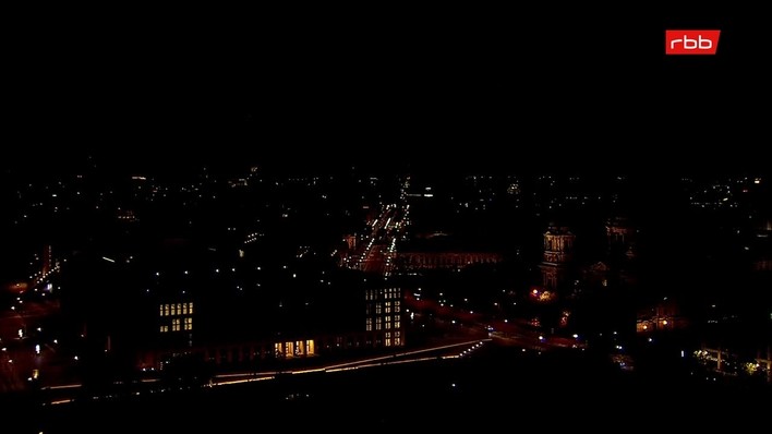 Archiv Foto Webcam Berlin: Rotes Rathaus und Berliner Dom