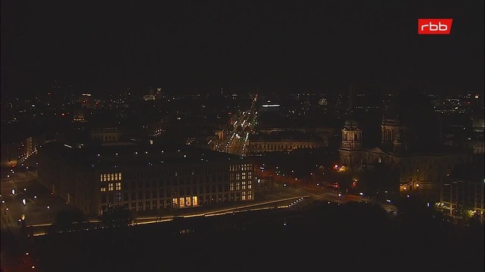 Archiv Foto Webcam Berlin: Rotes Rathaus und Berliner Dom