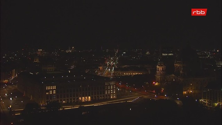 Archiv Foto Webcam Berlin: Rotes Rathaus und Berliner Dom