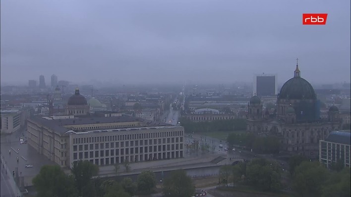 Archiv Foto Webcam Berlin: Rotes Rathaus und Berliner Dom