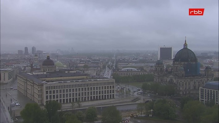 Archiv Foto Webcam Berlin: Rotes Rathaus und Berliner Dom