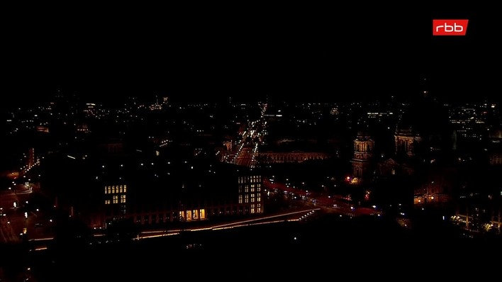 Archiv Foto Webcam Berlin: Rotes Rathaus und Berliner Dom