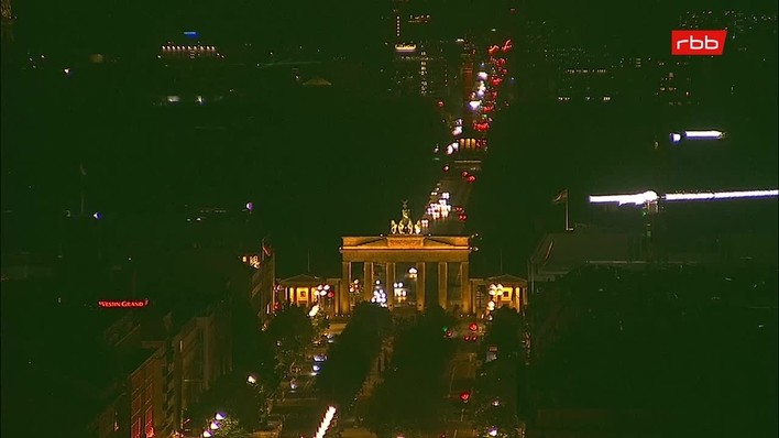 Archiv Foto Webcam Berlin: Rotes Rathaus und Berliner Dom