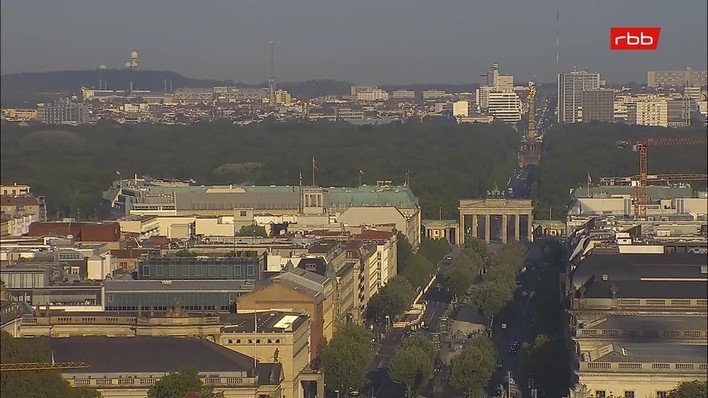 Archiv Foto Webcam Berlin: Rotes Rathaus und Berliner Dom