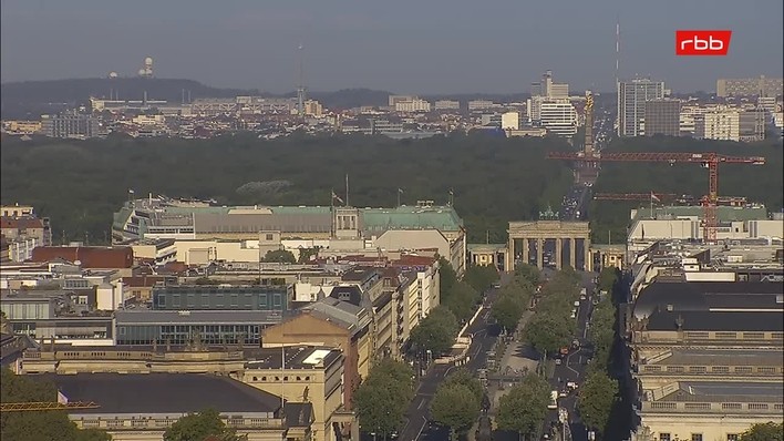 Archiv Foto Webcam Berlin: Rotes Rathaus und Berliner Dom