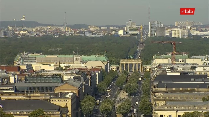 Archiv Foto Webcam Berlin: Rotes Rathaus und Berliner Dom