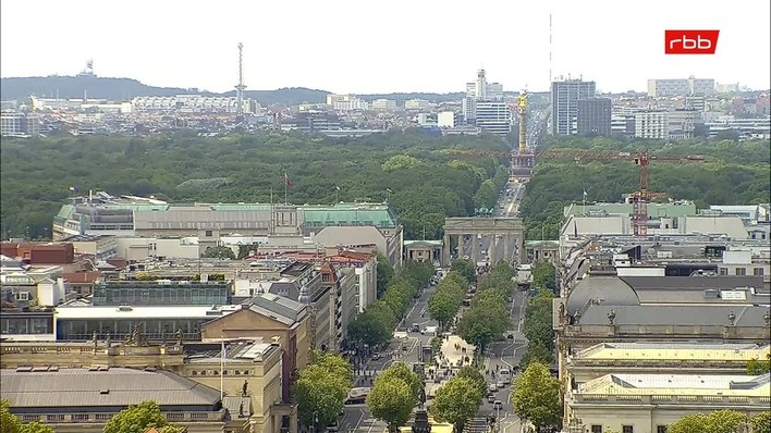 Archiv Foto Webcam Berlin: Rotes Rathaus und Berliner Dom