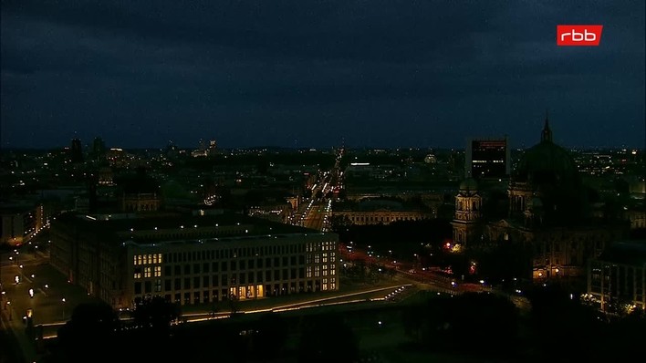 Archiv Foto Webcam Berlin: Rotes Rathaus und Berliner Dom