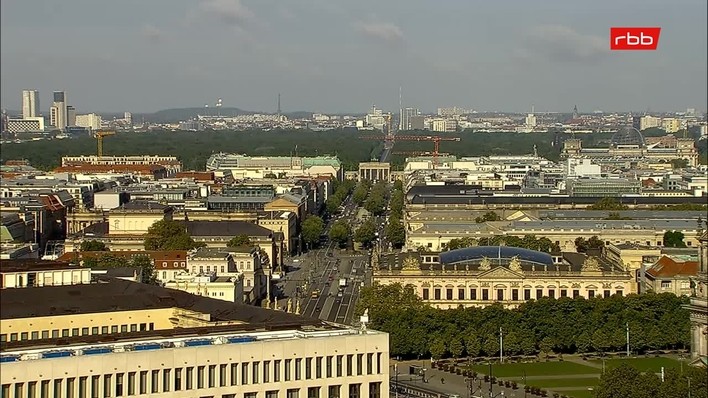 Archiv Foto Webcam Berlin: Rotes Rathaus und Berliner Dom