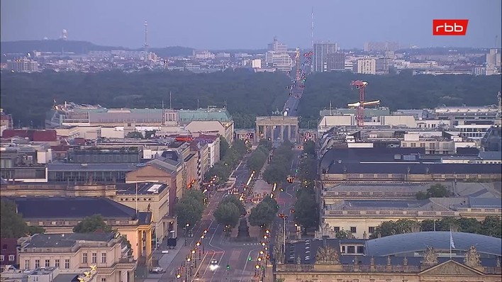 Archiv Foto Webcam Berlin: Rotes Rathaus und Berliner Dom