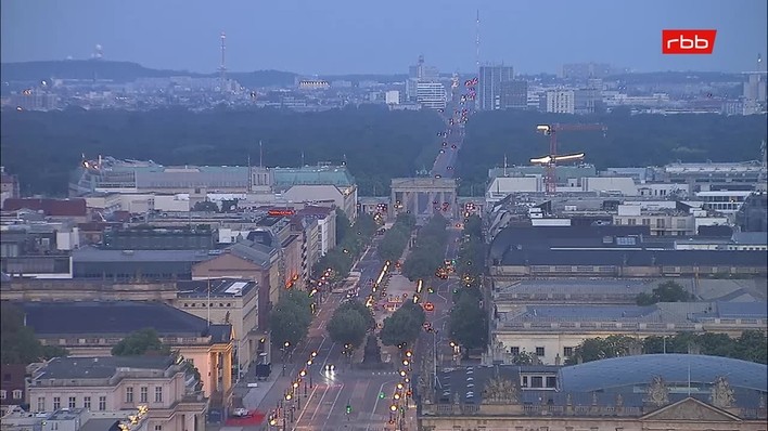 Archiv Foto Webcam Berlin: Rotes Rathaus und Berliner Dom