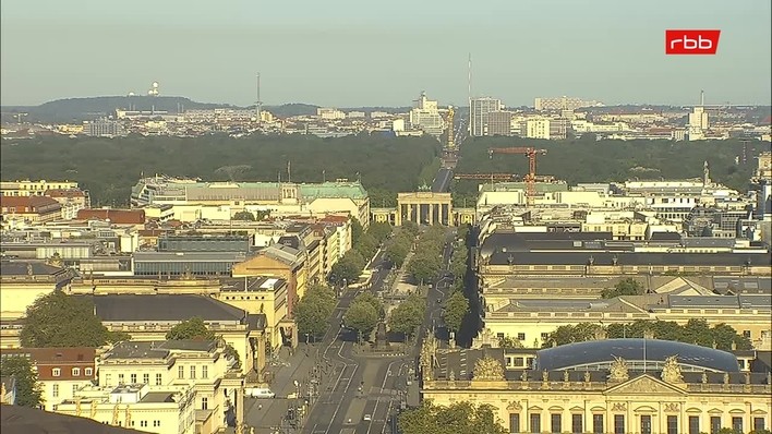 Archiv Foto Webcam Berlin: Rotes Rathaus und Berliner Dom