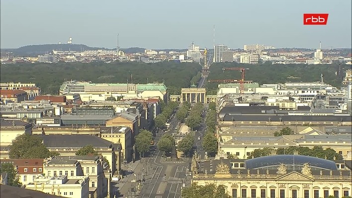 Archiv Foto Webcam Berlin: Rotes Rathaus und Berliner Dom