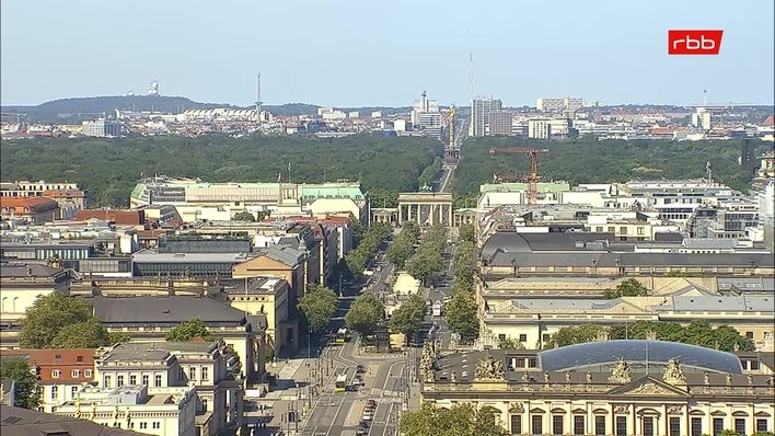 Archiv Foto Webcam Berlin: Rotes Rathaus und Berliner Dom
