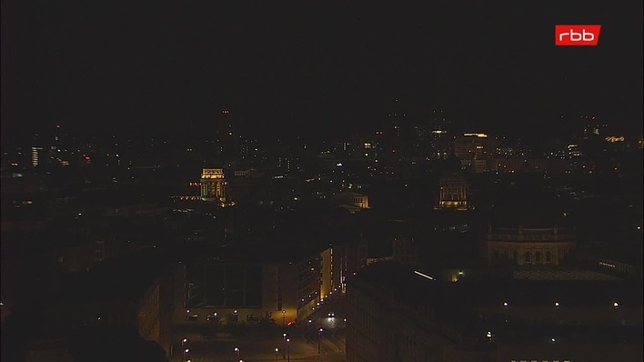 Archiv Foto Webcam Berlin: Rotes Rathaus und Berliner Dom
