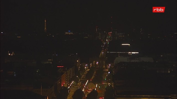 Archiv Foto Webcam Berlin: Rotes Rathaus und Berliner Dom