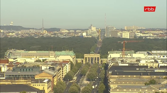 Archiv Foto Webcam Berlin: Rotes Rathaus und Berliner Dom