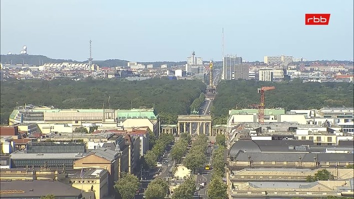 Archiv Foto Webcam Berlin: Rotes Rathaus und Berliner Dom