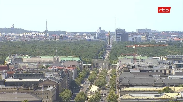 Archiv Foto Webcam Berlin: Rotes Rathaus und Berliner Dom