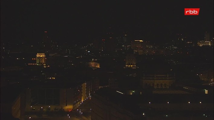 Archiv Foto Webcam Berlin: Rotes Rathaus und Berliner Dom
