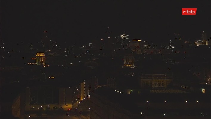 Archiv Foto Webcam Berlin: Rotes Rathaus und Berliner Dom