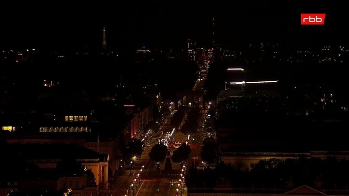 Archiv Foto Webcam Berlin: Rotes Rathaus und Berliner Dom