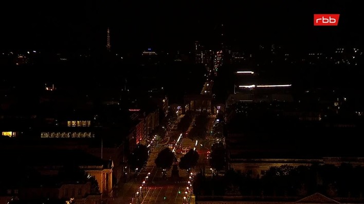 Archiv Foto Webcam Berlin: Rotes Rathaus und Berliner Dom