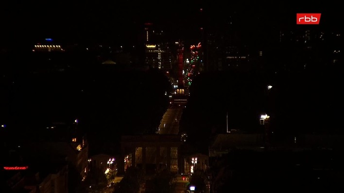 Archiv Foto Webcam Berlin: Rotes Rathaus und Berliner Dom