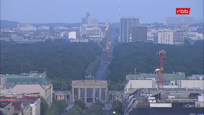 Archiv Foto Webcam Berlin: Rotes Rathaus und Berliner Dom