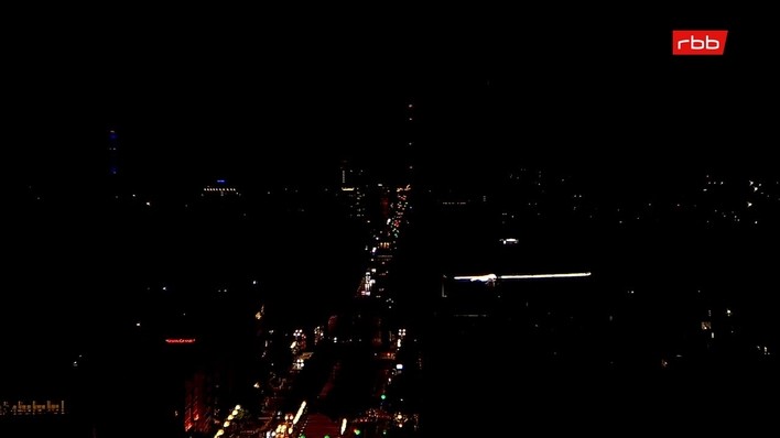 Archiv Foto Webcam Berlin: Rotes Rathaus und Berliner Dom