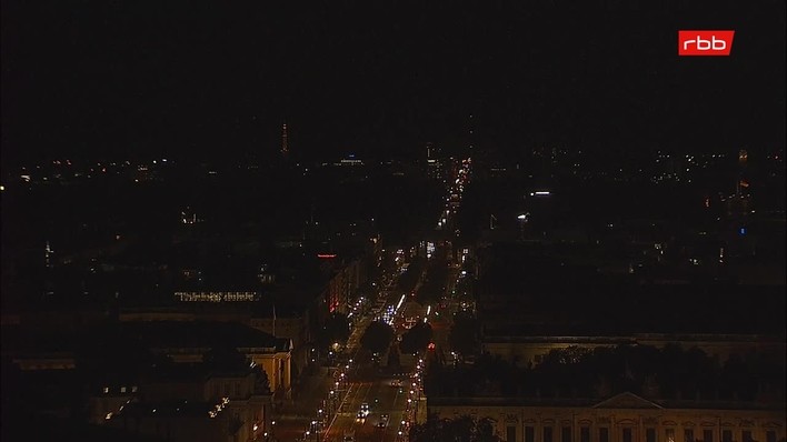 Archiv Foto Webcam Berlin: Rotes Rathaus und Berliner Dom