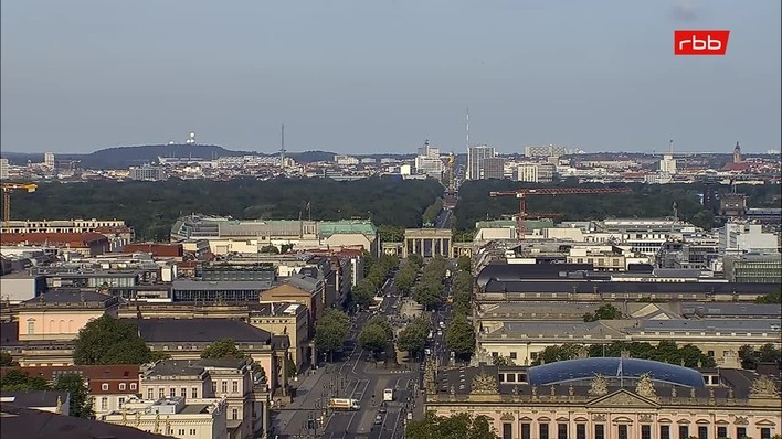 Archiv Foto Webcam Berlin: Rotes Rathaus und Berliner Dom