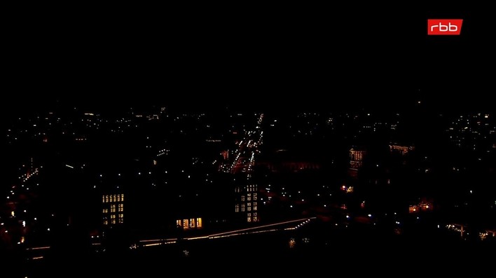 Archiv Foto Webcam Berlin: Rotes Rathaus und Berliner Dom