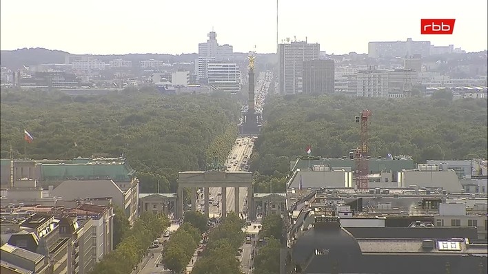 Archiv Foto Webcam Berlin: Rotes Rathaus und Berliner Dom