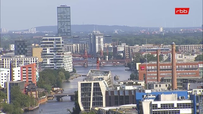 Archiv Foto Webcam Berlin: Rotes Rathaus und Berliner Dom