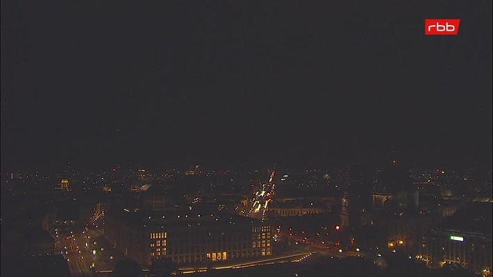 Archiv Foto Webcam Berlin: Rotes Rathaus und Berliner Dom