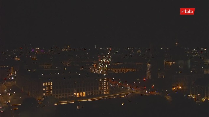 Archiv Foto Webcam Berlin: Rotes Rathaus und Berliner Dom