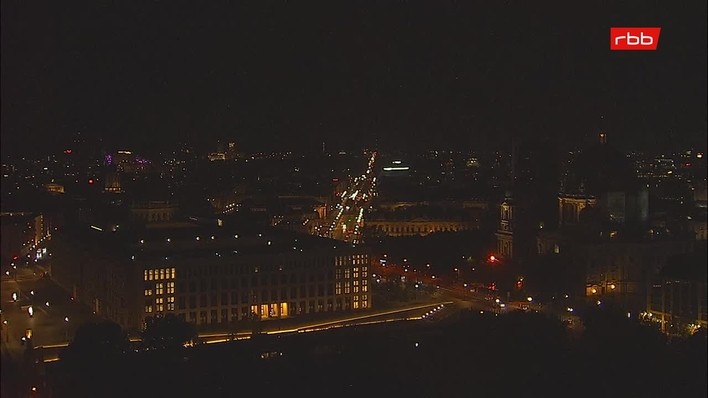 Archiv Foto Webcam Berlin: Rotes Rathaus und Berliner Dom