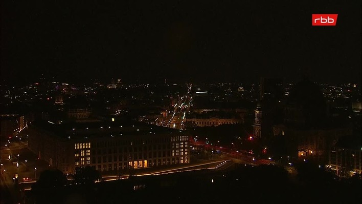Archiv Foto Webcam Berlin: Rotes Rathaus und Berliner Dom