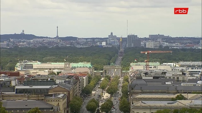 Archiv Foto Webcam Berlin: Rotes Rathaus und Berliner Dom
