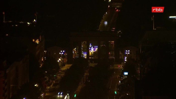Archiv Foto Webcam Berlin: Rotes Rathaus und Berliner Dom