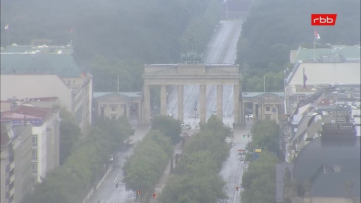 Archiv Foto Webcam Berlin: Rotes Rathaus und Berliner Dom