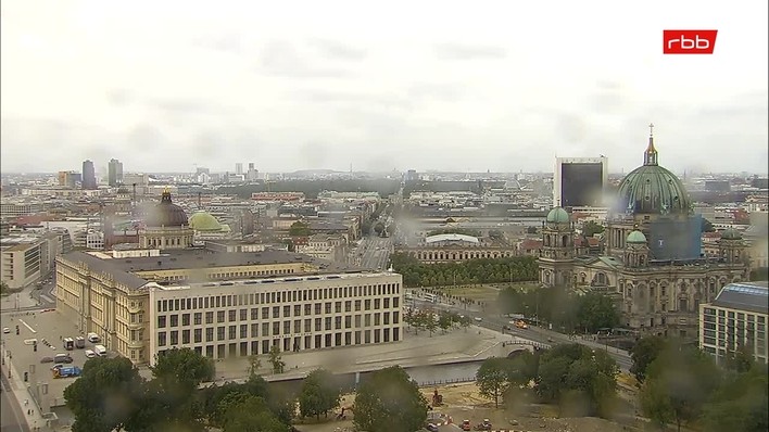 Archiv Foto Webcam Berlin: Rotes Rathaus und Berliner Dom