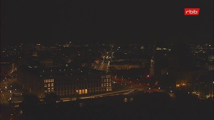 Archiv Foto Webcam Berlin: Rotes Rathaus und Berliner Dom